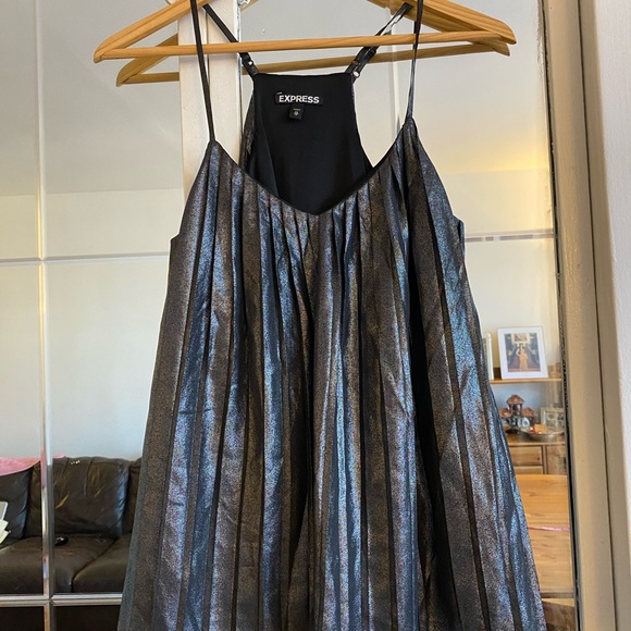 Express Top - Picture 7 of 7